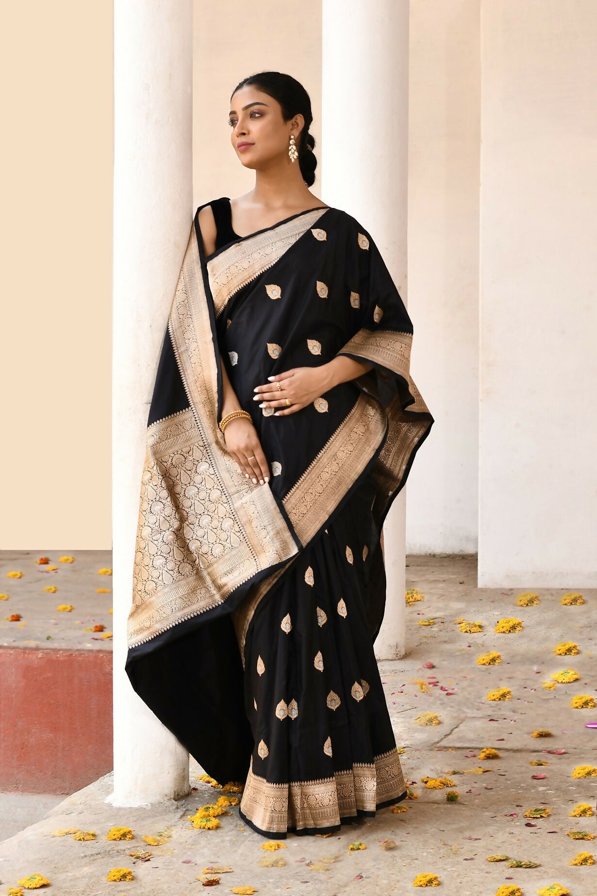 Joban Fashion Black Pure Katan Pure Handloom Banarasi Silk Saree | Grocsy