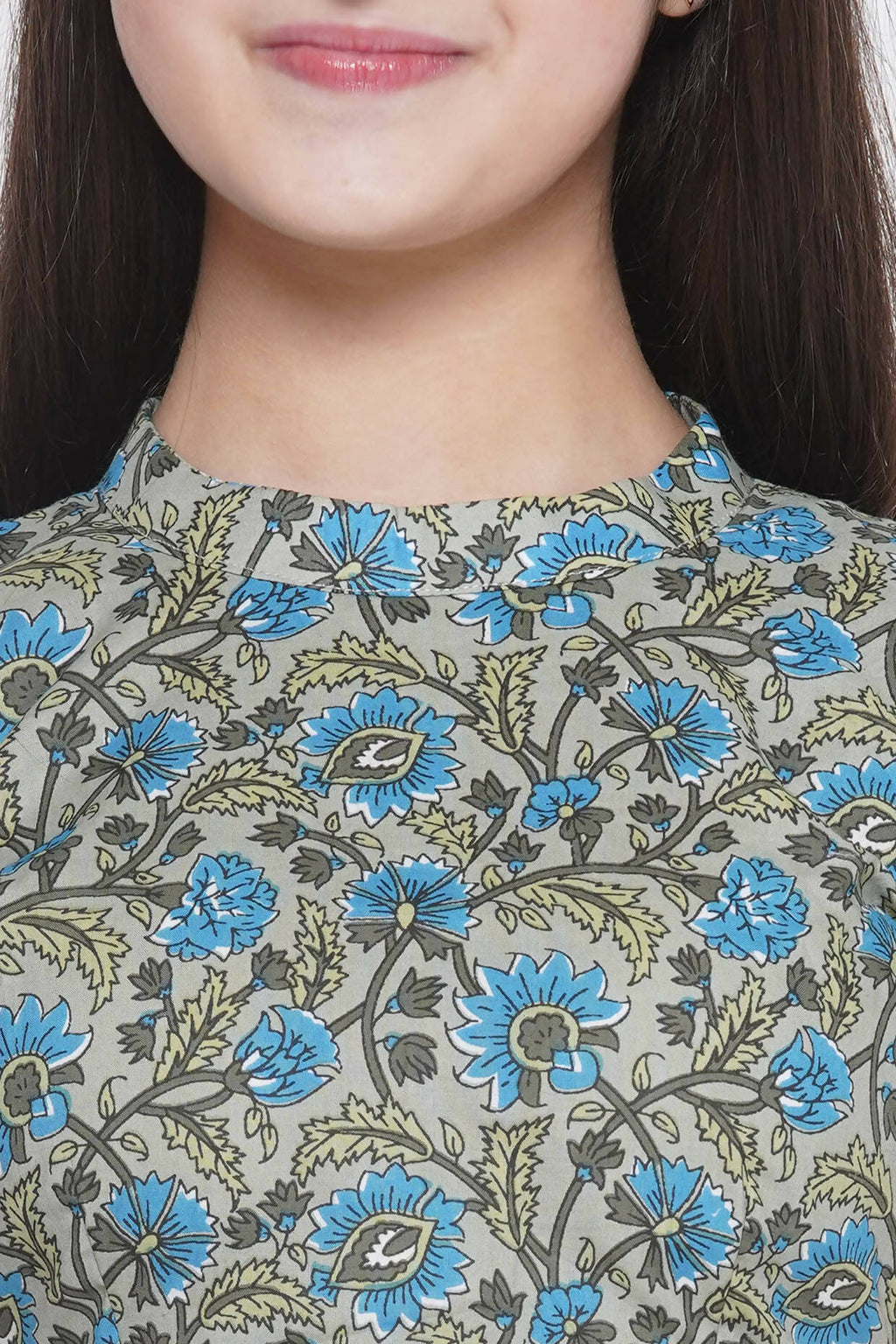 Little Bansi Floral Print Ready To Wear Saree And Floral Blouse - Blue | Grocsy