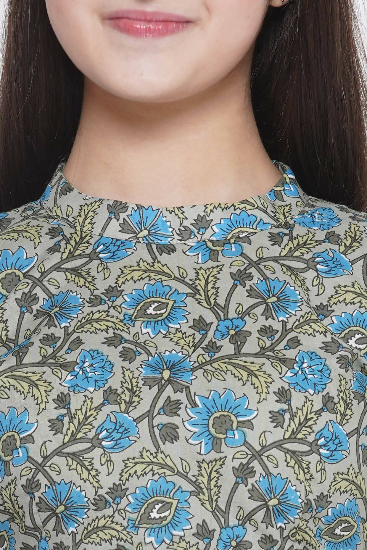 Little Bansi Floral Print Ready To Wear Saree And Floral Blouse - Blue | Grocsy