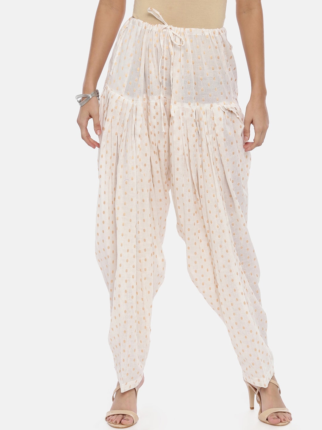 Souchii White Woven Design Patiala | Grocsy