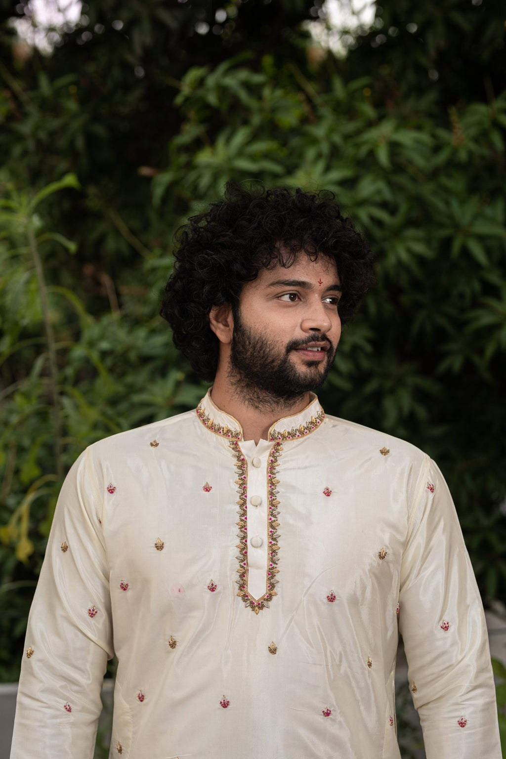 Classic Hand Embroidery Designer Pattu Kurta and Dhoti Set by Hilo Design | Grocsy