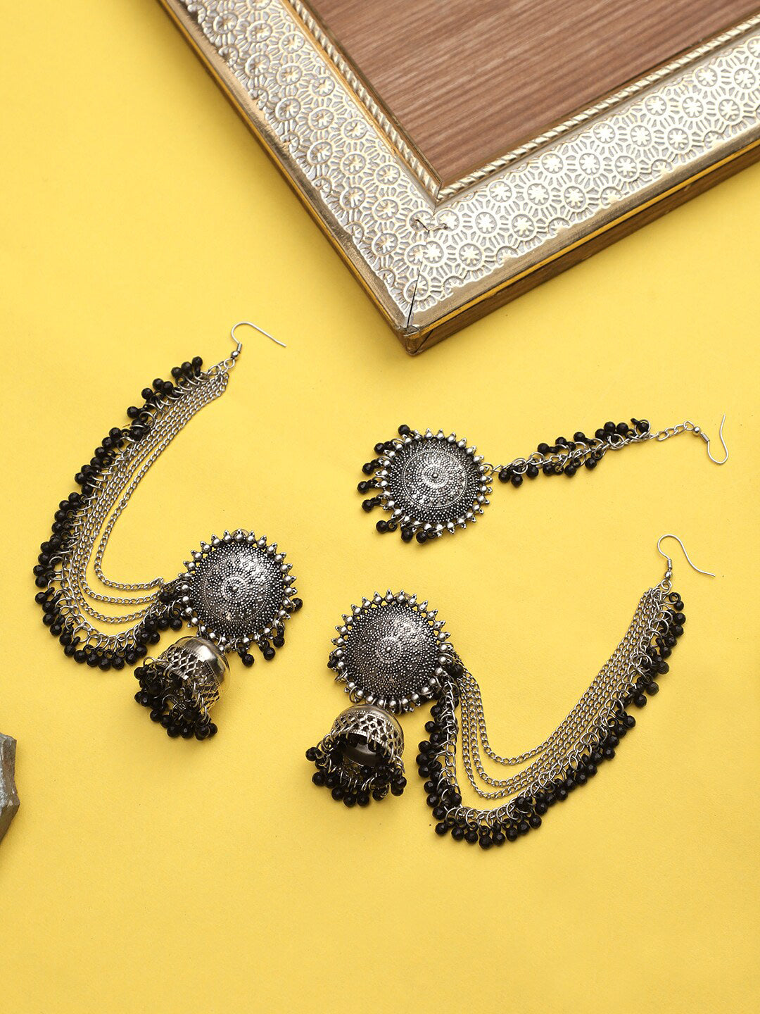 Cardinal Black Oxidised Maang Tikka Set | Grocsy