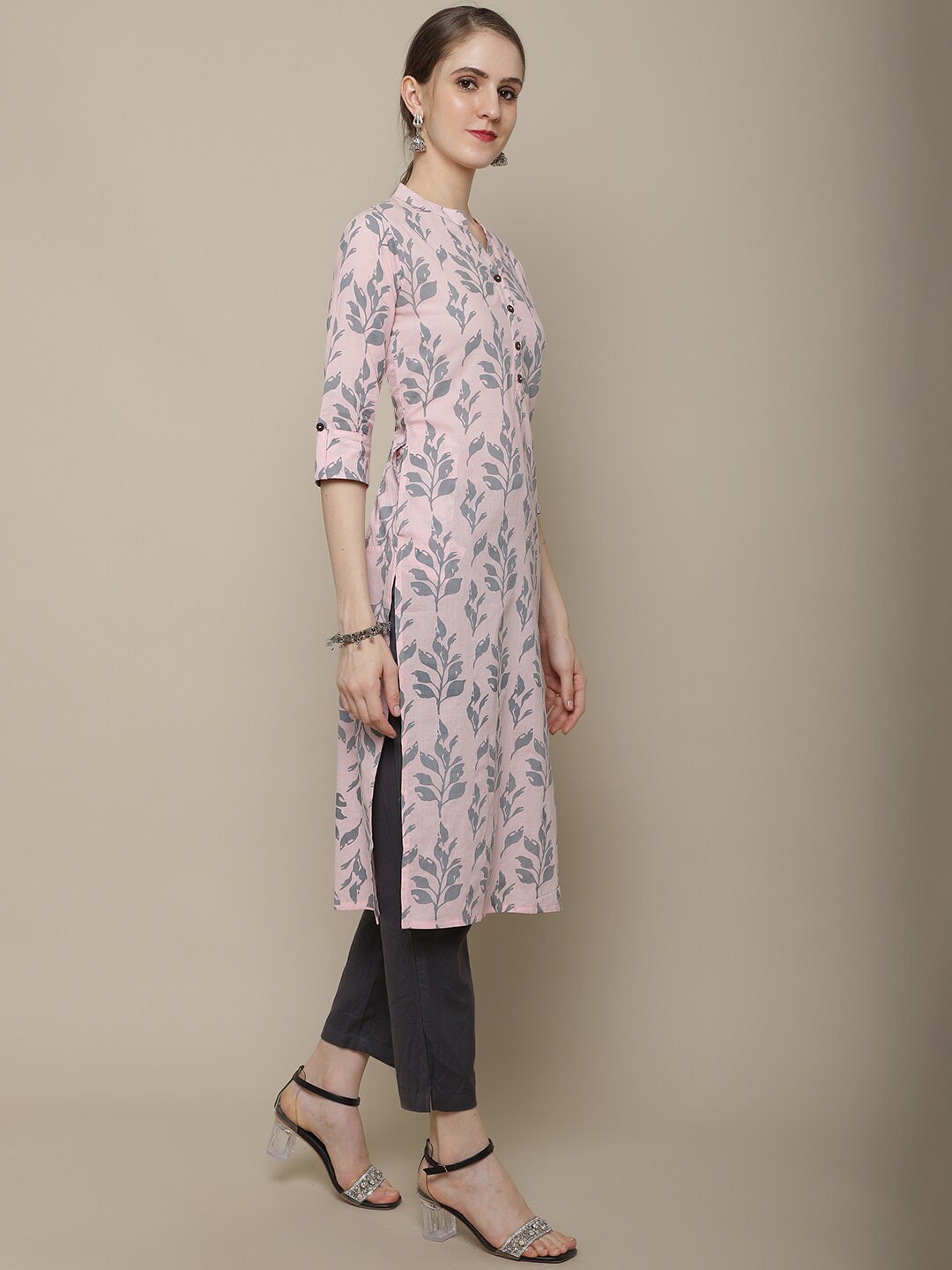 Sangria Women Pink & Grey Floral Printed Kurta | Grocsy