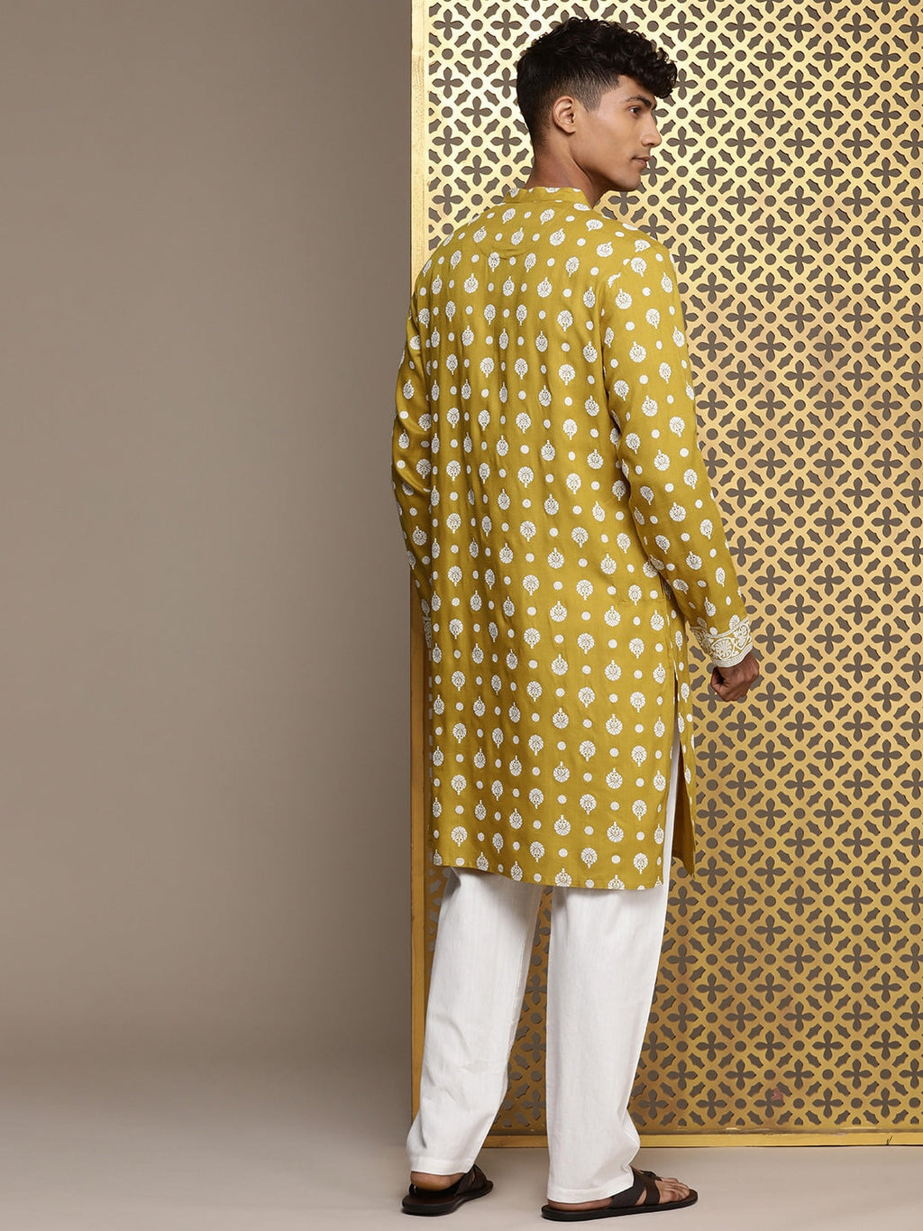 House of Pataudi Jashn Ethnic Motifs Printed Kurta | Grocsy