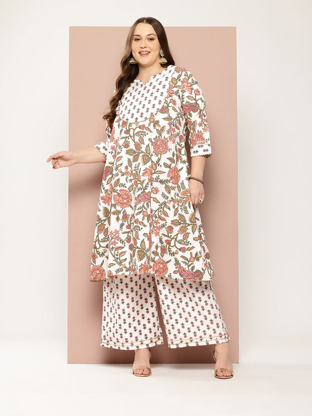 Sztori Plus Size Floral Printed Regular Gotta Patti Kurta with Palazzos | Grocsy