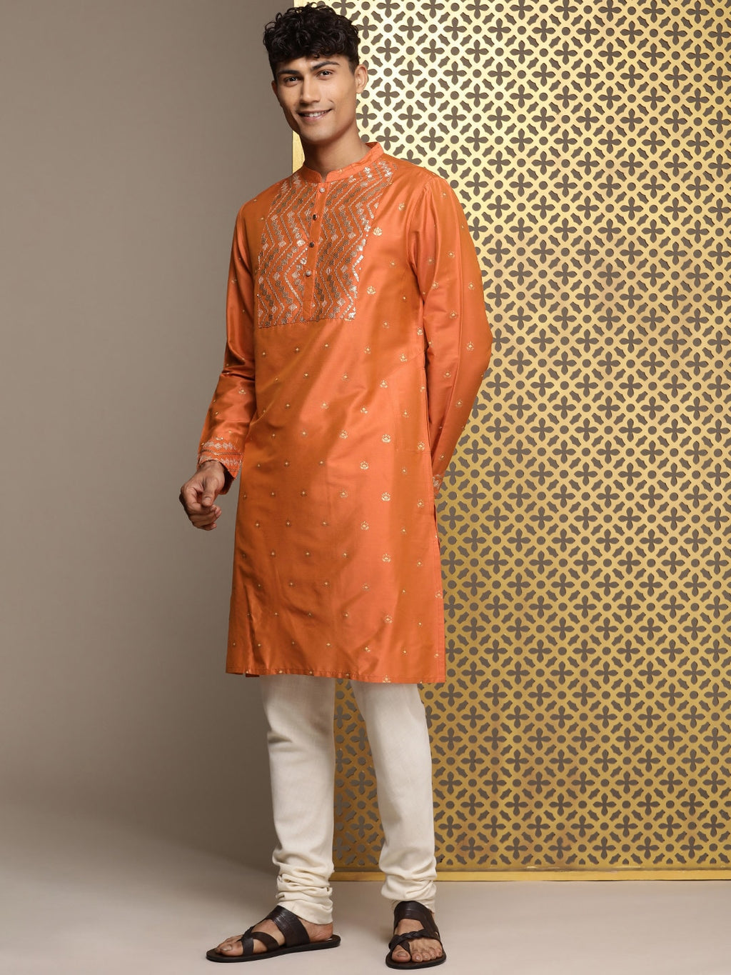 House of Pataudi Jashn Ethnic Motifs Yoke Design Sequinned Kurta | Grocsy