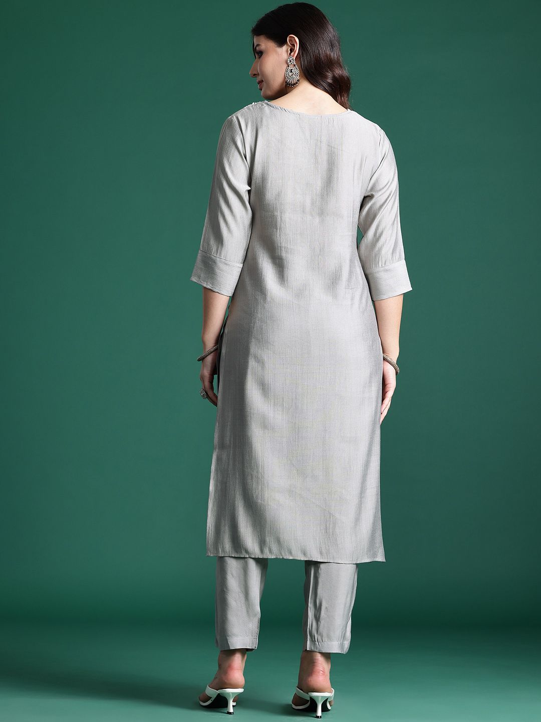 Indo Era Ethnic Motifs Embroidered Thread Work Kurta with Trousers | Grocsy