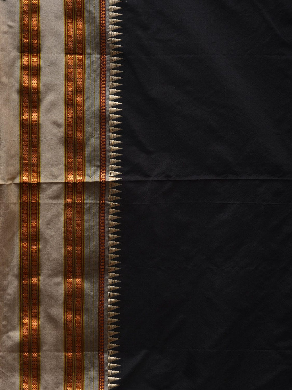 Black and Cream Narayanpet Silk Handloom Plain Saree with Traditional Border Design No Blouse - Global Threads | Grocsy