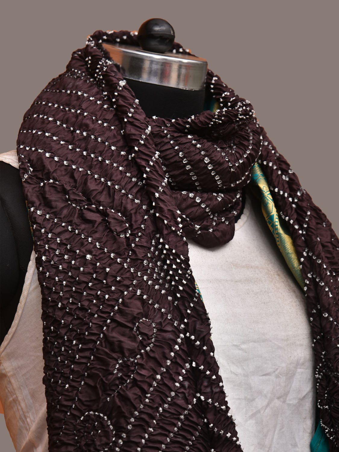 Black Bandhani Kanchipuram Silk Handloom Dupatta with Border Design - Global Threads | Grocsy