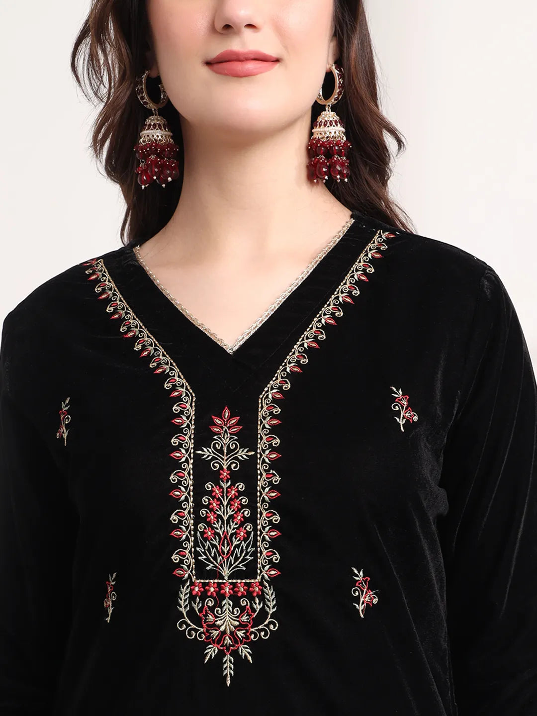 Yufta Black Straight Embroidery Kurta And Trouser With Dupatta Set | Grocsy