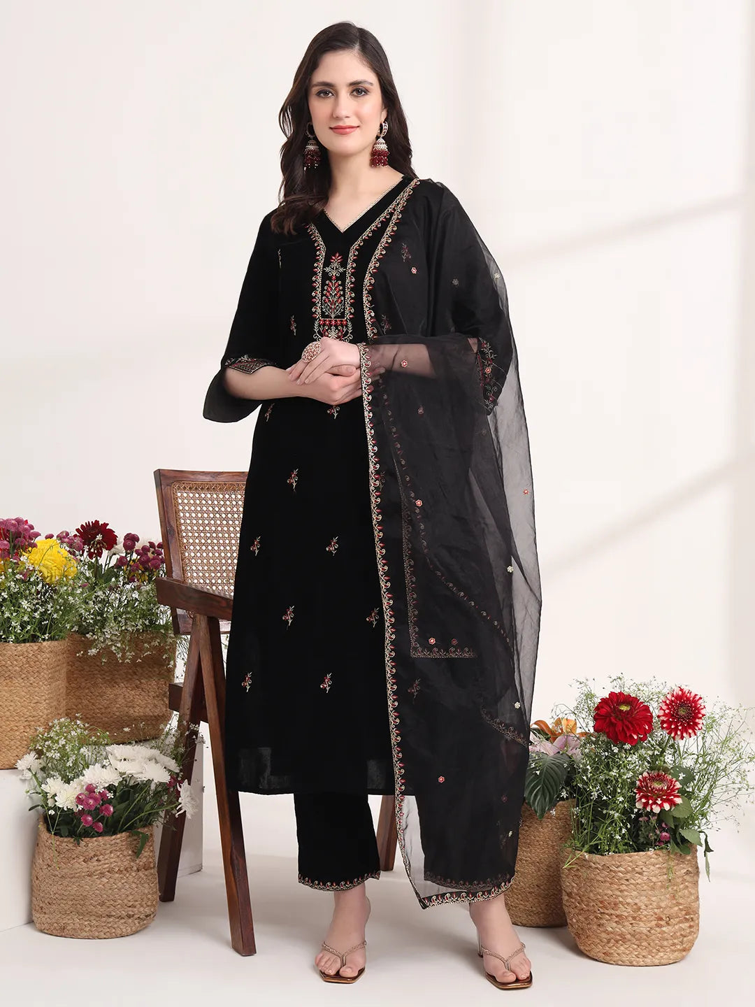 Yufta Black Straight Embroidery Kurta And Trouser With Dupatta Set | Grocsy