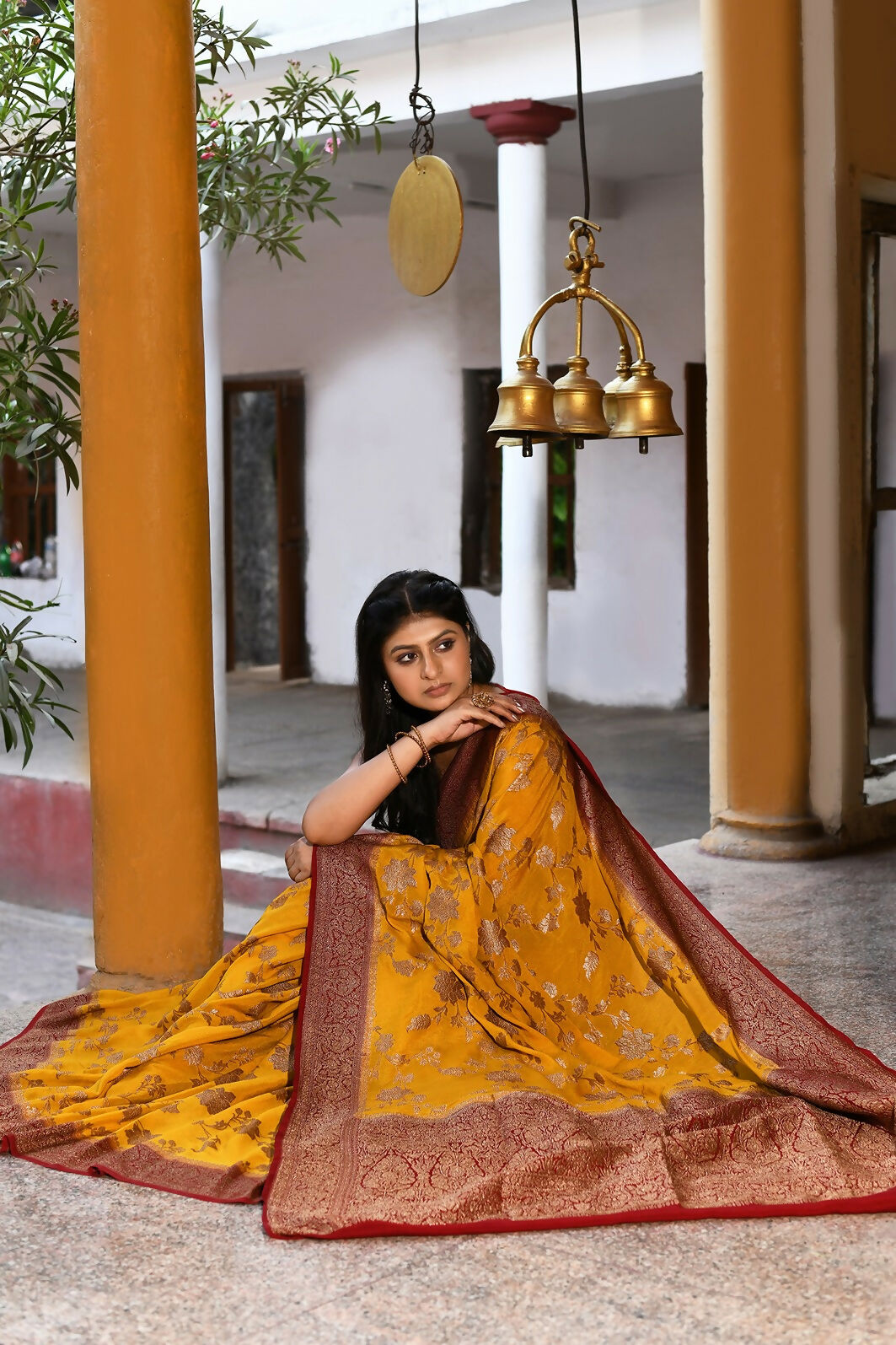 Joban Fashion Yellow Crepe Chiffon Pure Handloom Banarasi Silk Saree | Grocsy