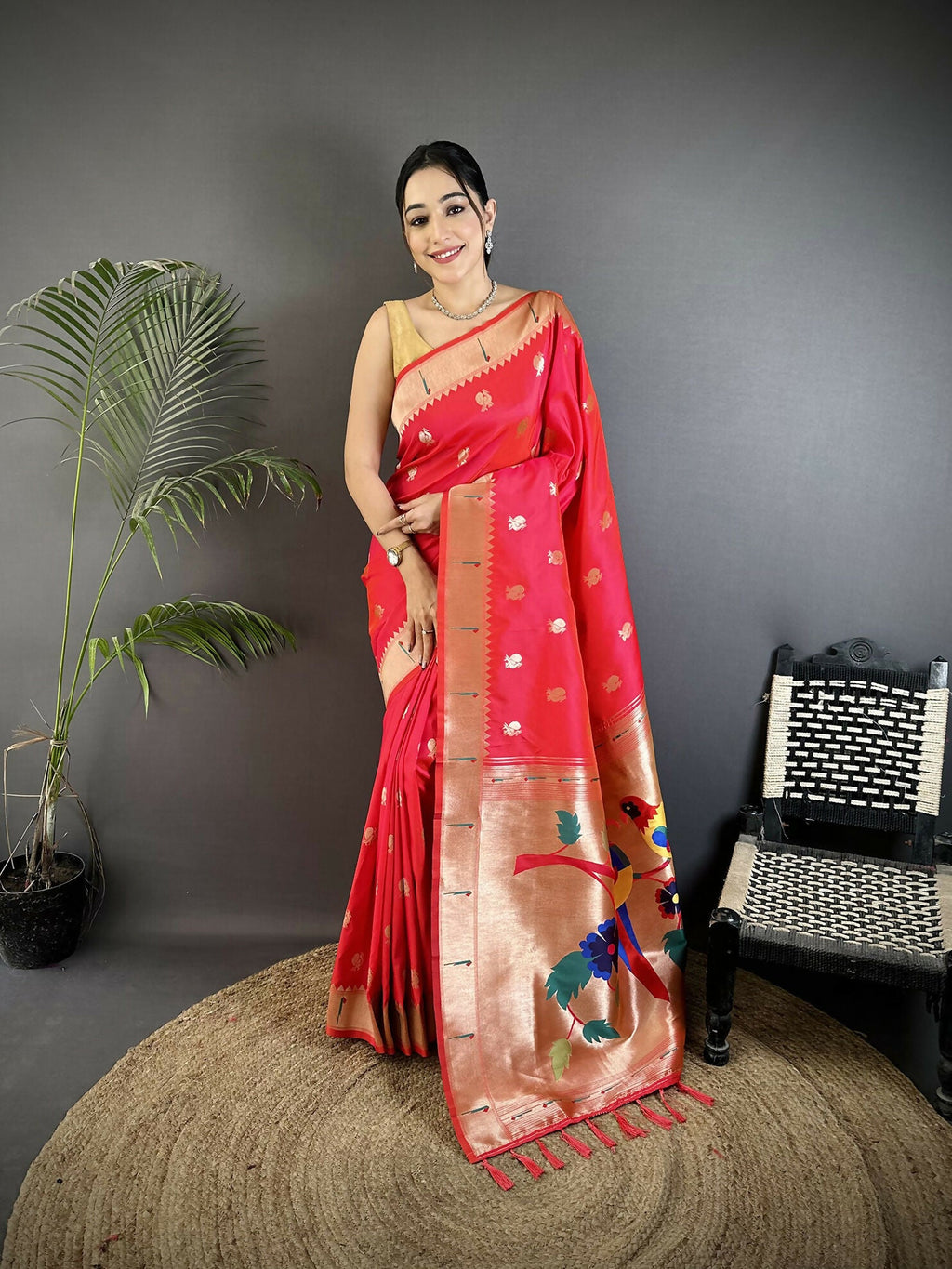 Joban Fashion Pink Peacock & Floral Motifs Soft Silk Kanchipuram Saree | Grocsy