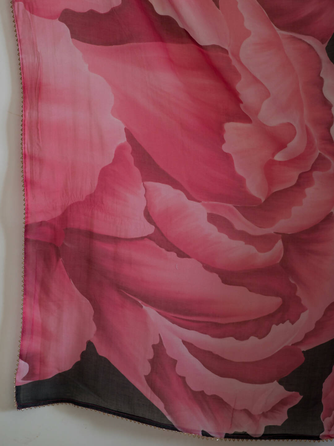 Suta Black Floral Pure Cotton Saree | Grocsy