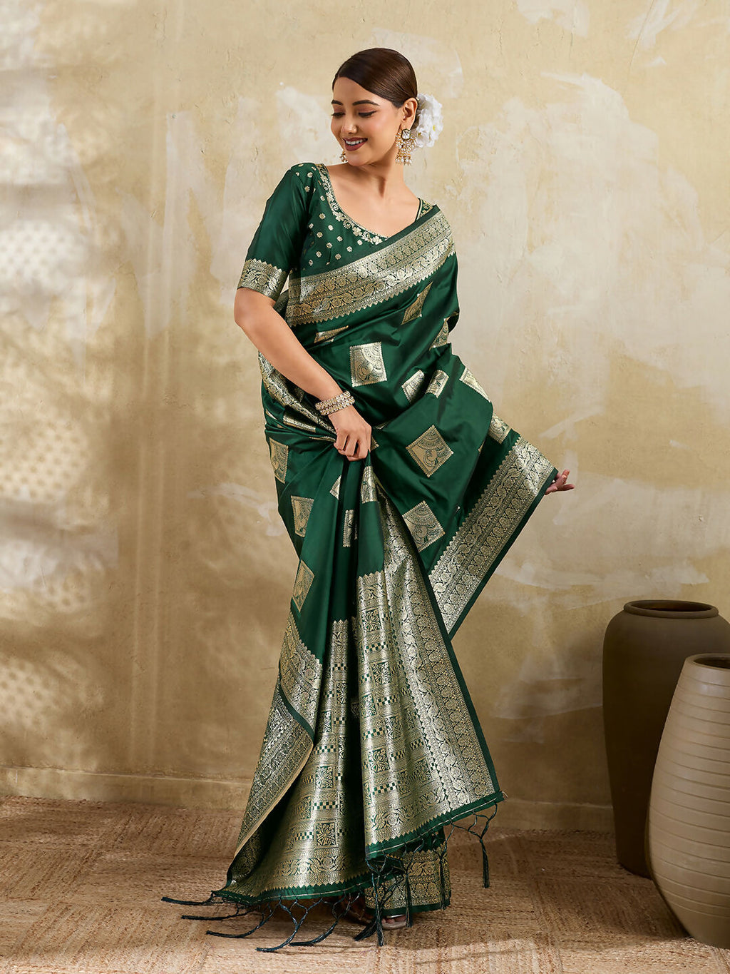 Shree Shyam Fashion Dark Green Silk Blend Saree | Grocsy