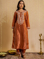 HOUSE OF KARI Floral Embroidered Silk Chikankari Kurta | Grocsy
