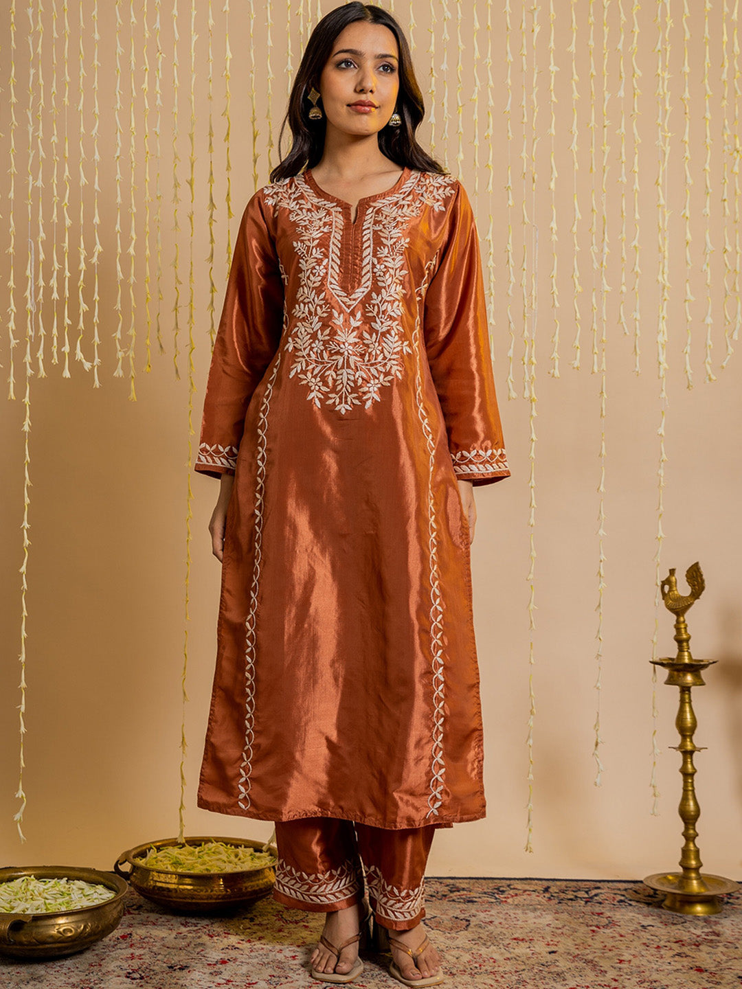 HOUSE OF KARI Floral Embroidered Silk Chikankari Kurta | Grocsy