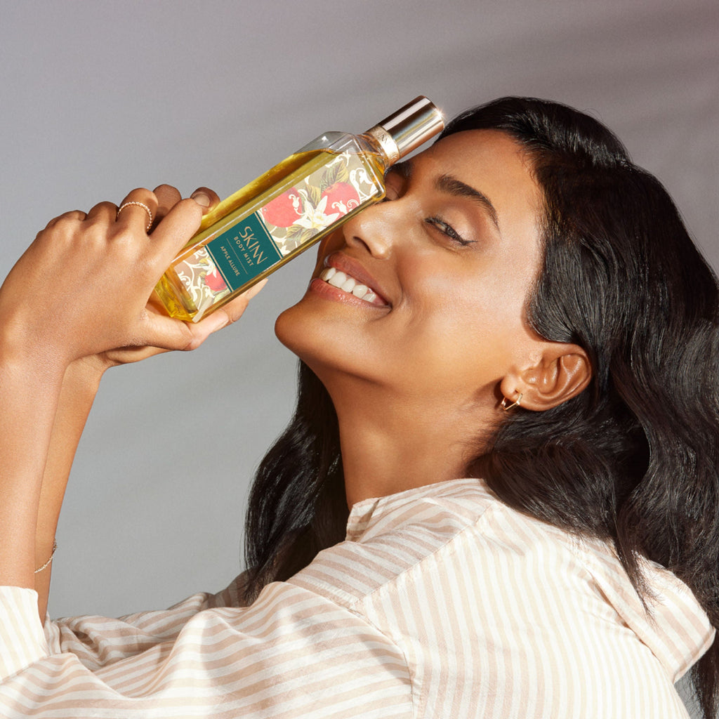 Skinn By Titan Apple Allure Body Mist For Her | Grocsy