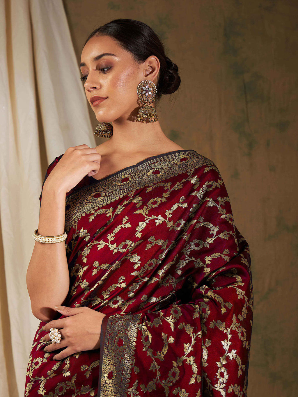Sangria Woven Design Zari Kanjeevaram Saree | Grocsy