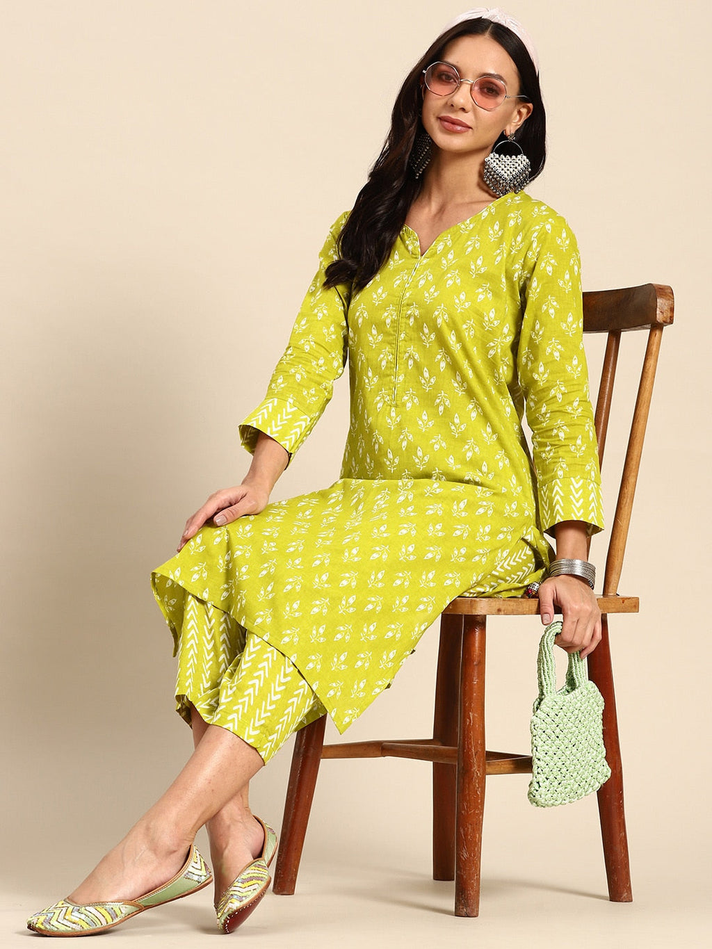 Sangria Women Floral Printed Regular Pure Cotton Kurta with Trousers | Grocsy