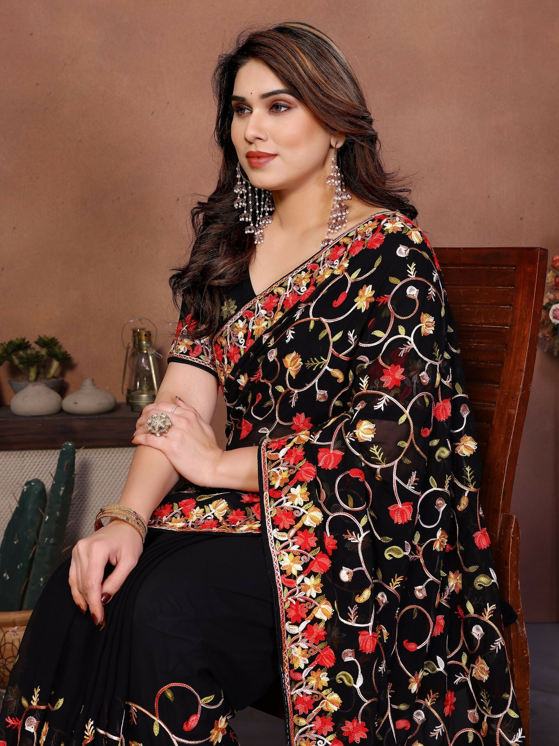 Teeya Creation New Womens Latest Wedding Wear Georgette Saree-Black | Grocsy