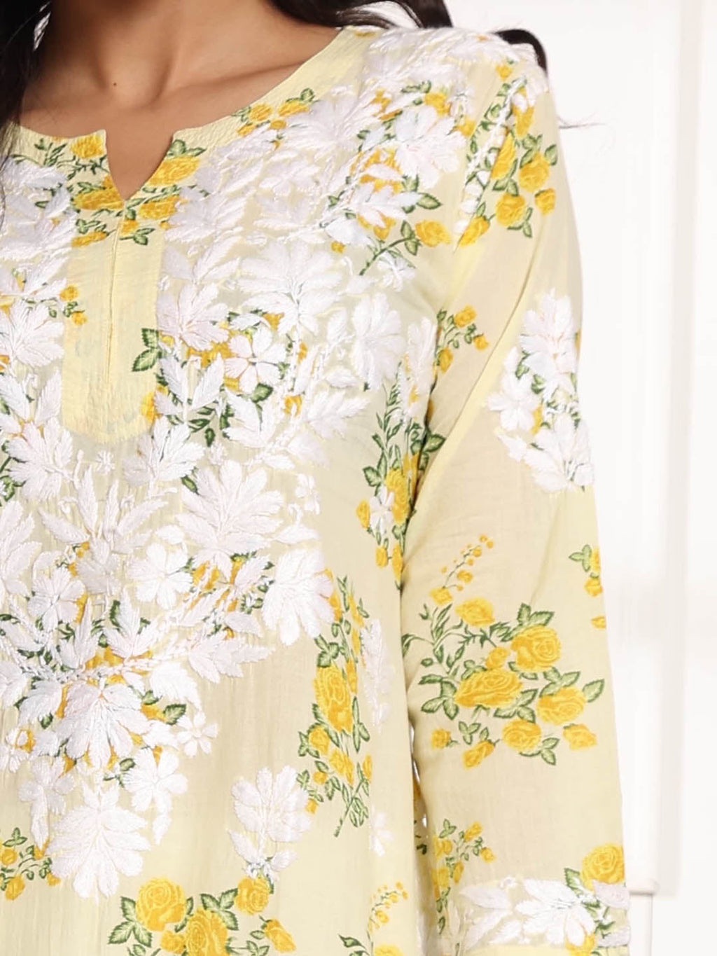 HOUSE OF KARI Floral Embroidered Chikankari Pure Cotton Kurta | Grocsy