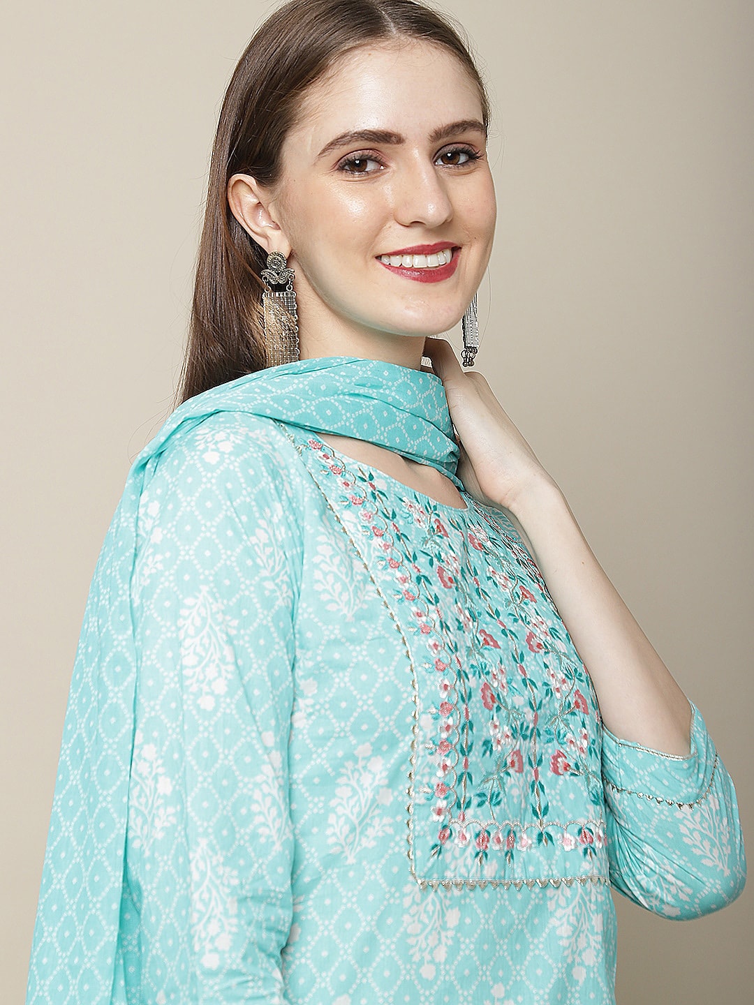 Sangria Women Blue & White Embroidery Printed Kurta Set | Grocsy