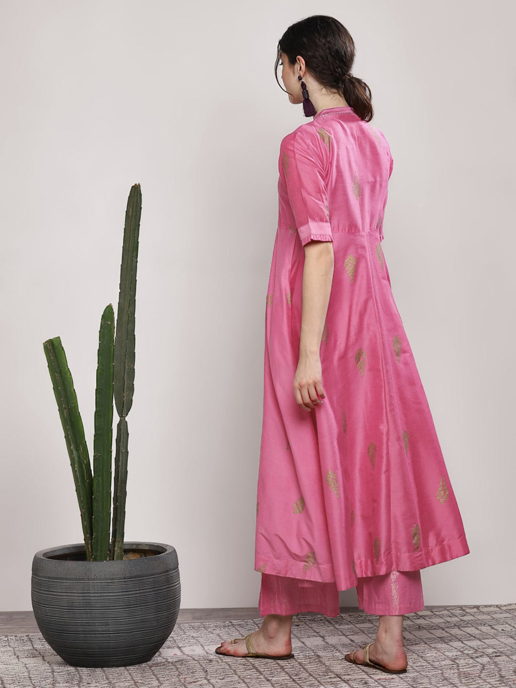 Sangria Women Pink Printed Kurta with Trousers | Grocsy