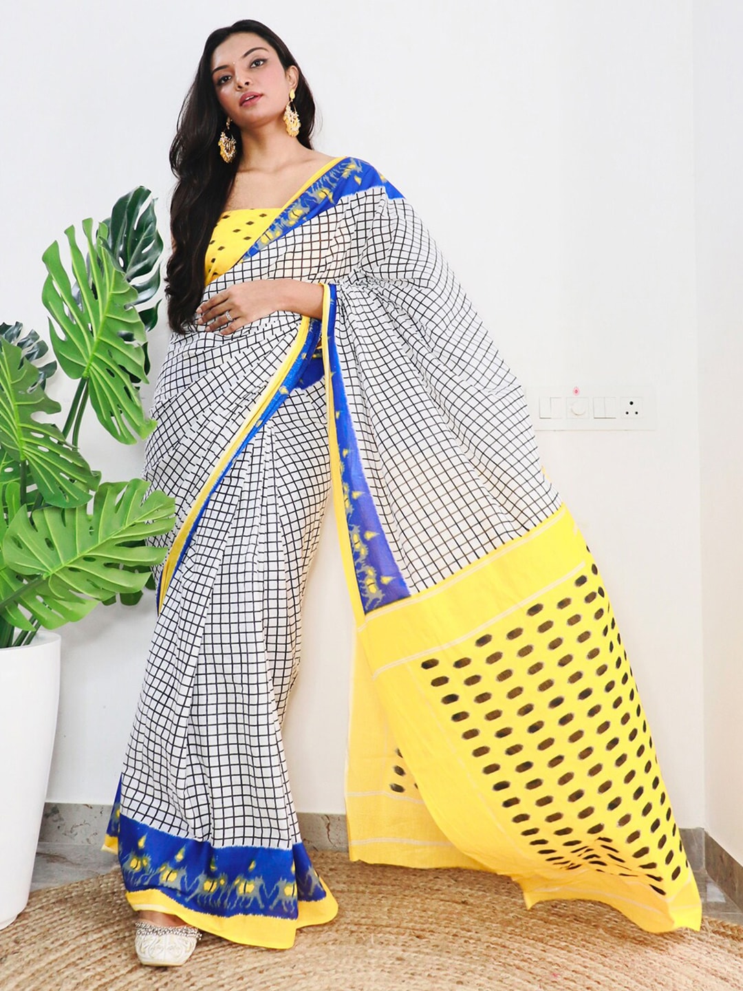 Saree Mall Checked Pure Cotton Bagh Sarees | Grocsy