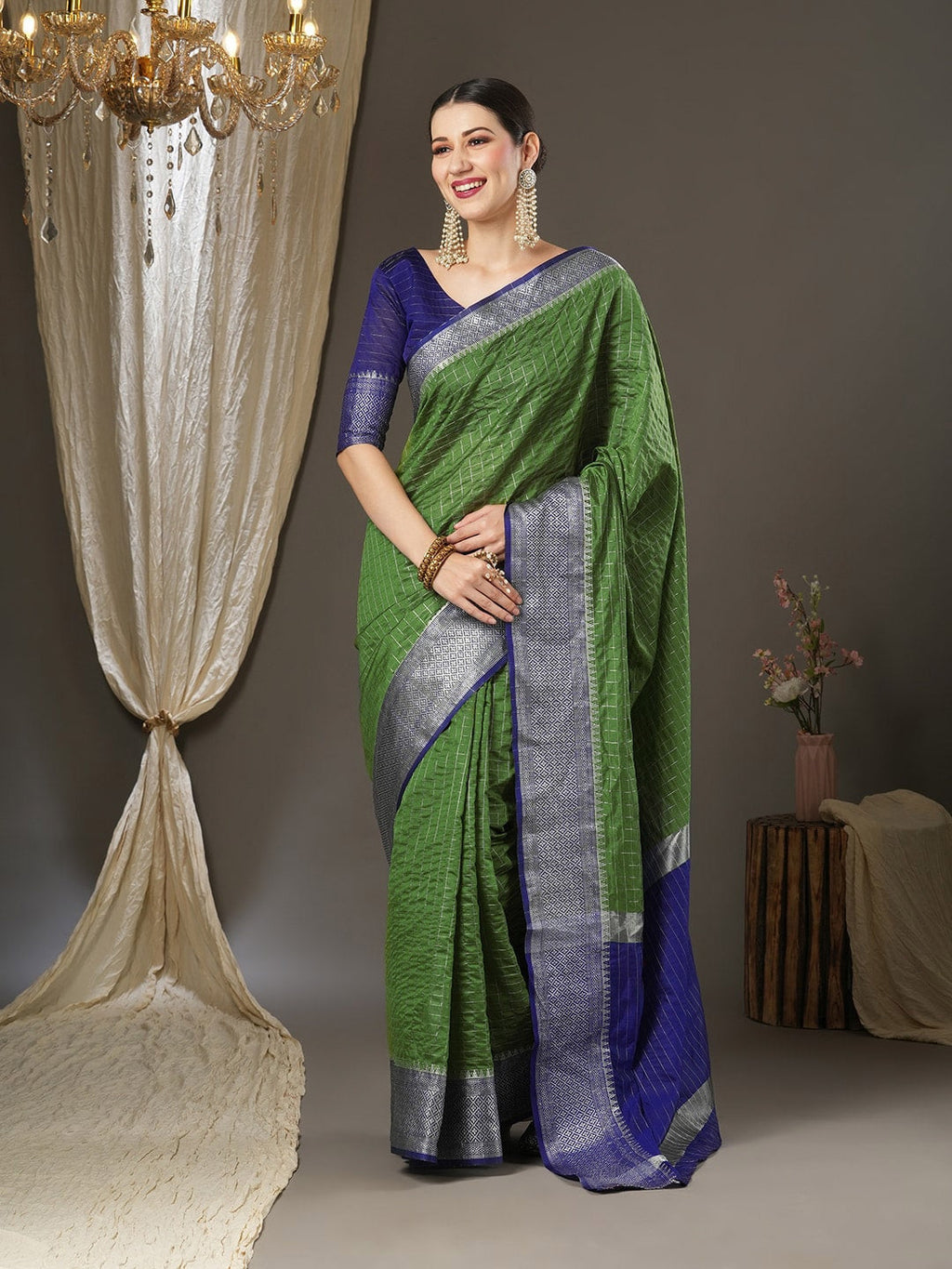 Saree Mall Checked Zari Taant Traditional Sarees | Grocsy