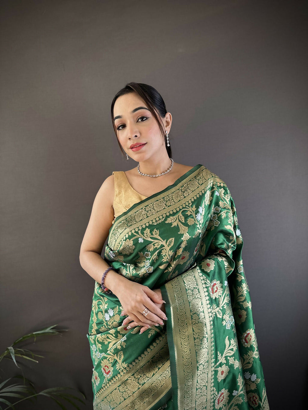 Joban Fashion Green Floral & Ethnic Motifs Design Soft Silk Meenakari Banarasi Saree | Grocsy