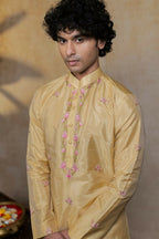 Semi Pattu Gold Padmajaal Kurta Set By Hilo Design | Grocsy