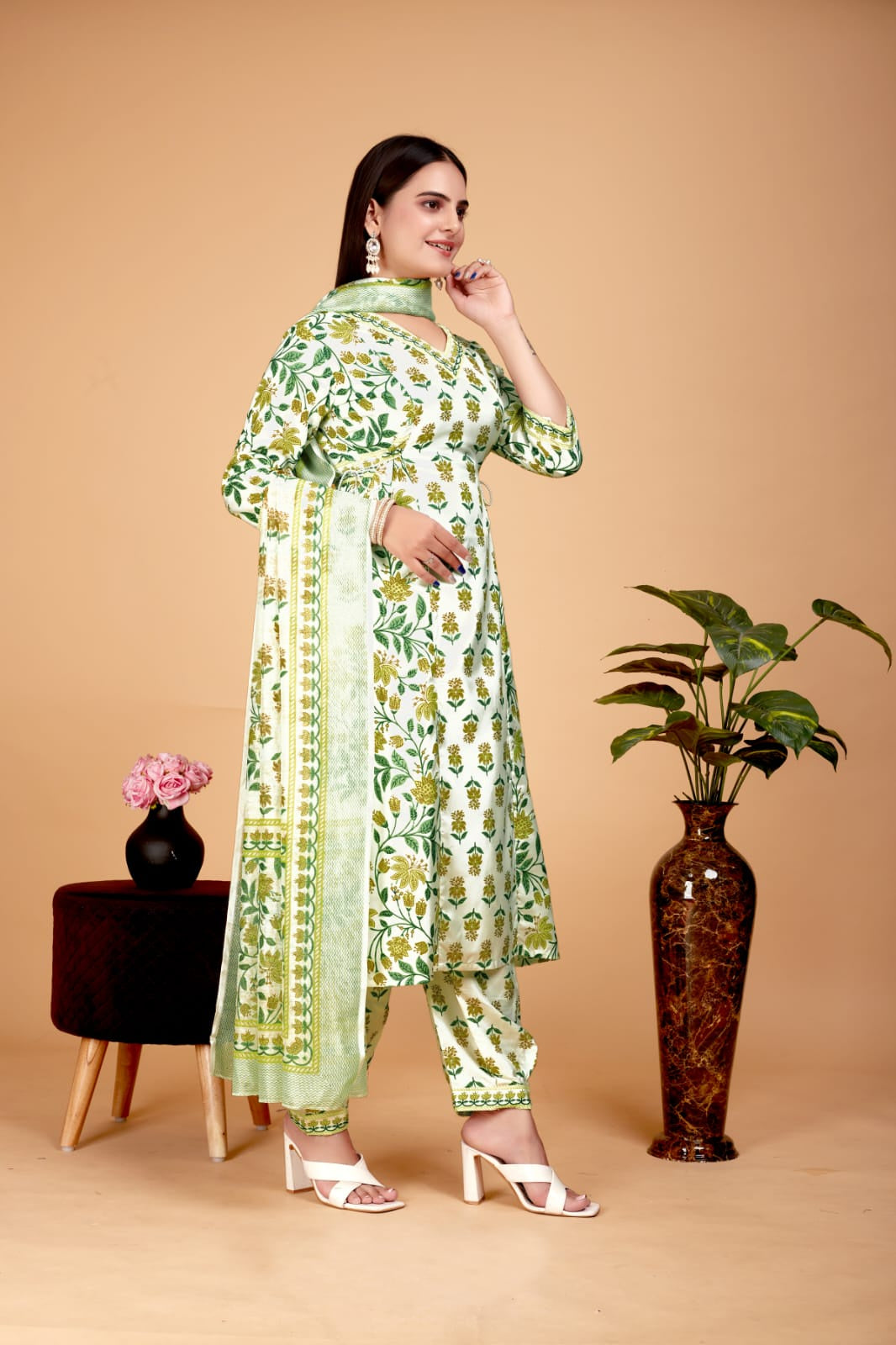 Women's Cotton A-Line Green Kurta Pant With Dupatta Set - A2M | Grocsy