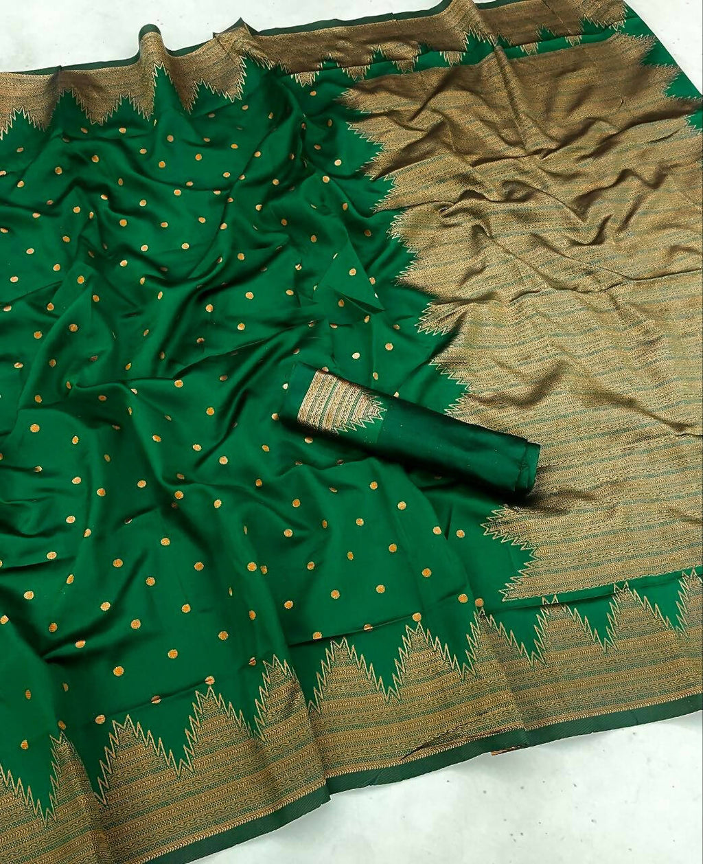 DEIANA'S Beautiful Designer Golden zari Soft Lichi Silk Saree - Green | Grocsy