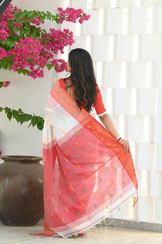 Beatitude White Slub Cotton Floral Jamdani Saree | Grocsy