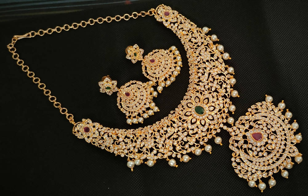 Uncuts Bridal Necklace Set | Grocsy