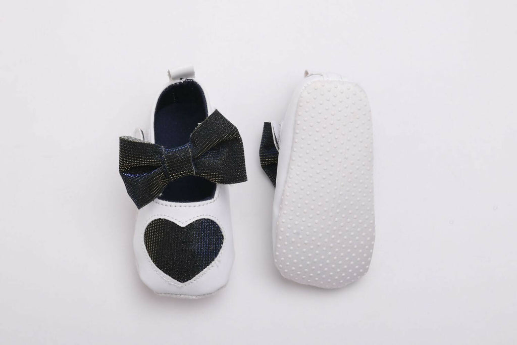 Tiny Bugs Girls Heart Bow Detailing Booties - White & Black | Grocsy