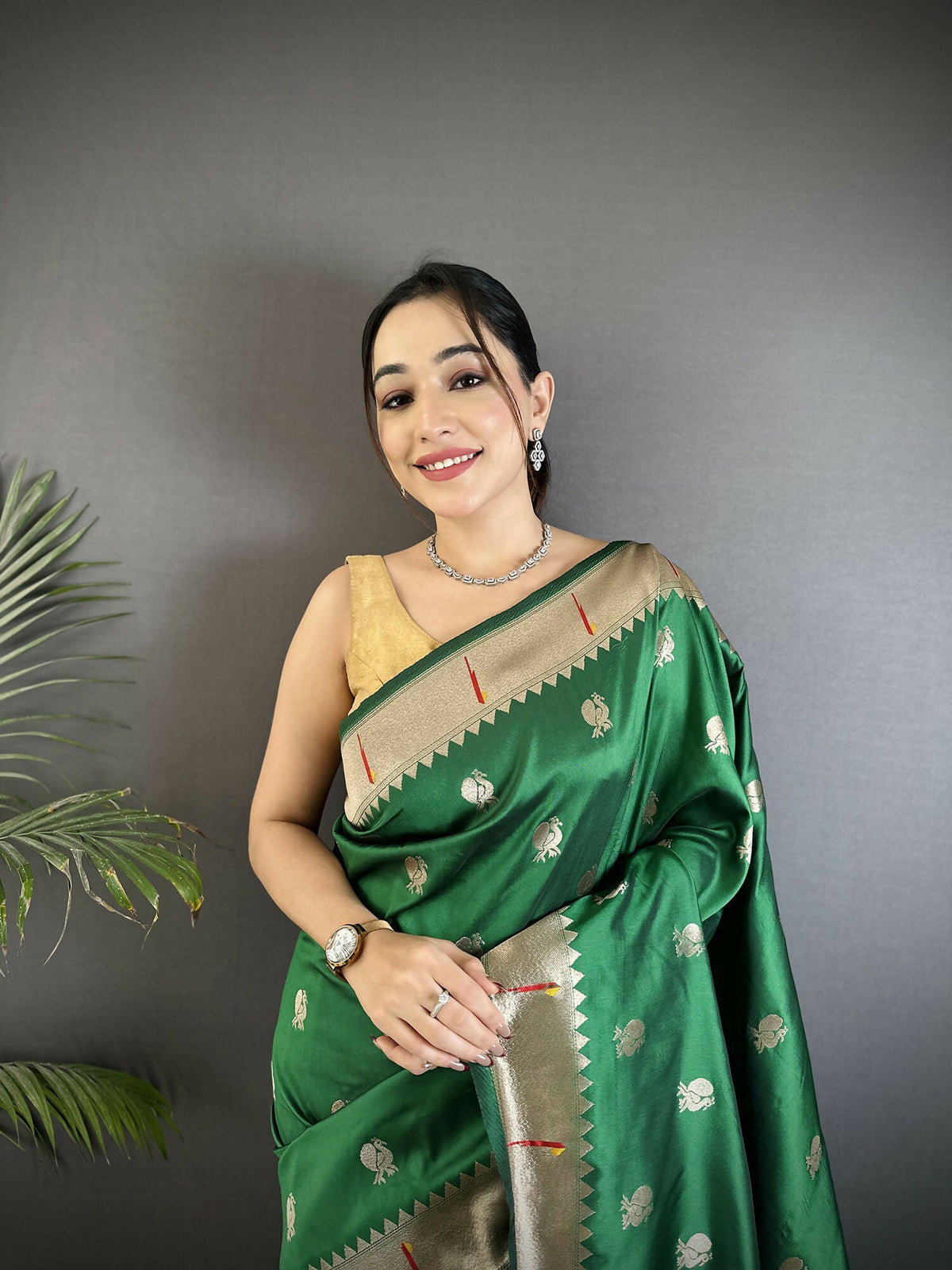 Joban Fashion Green Peacock & Floral Motifs Soft Silk Kanchipuram Saree | Grocsy