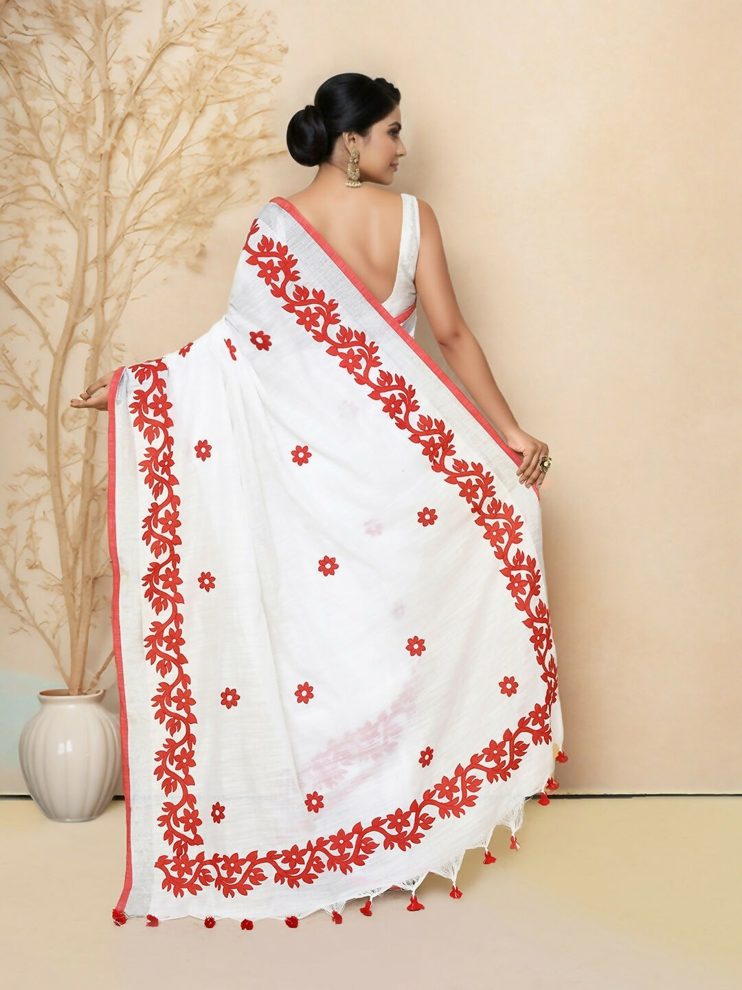 Joban Fashion White & Red Cotton Applic Saree | Grocsy