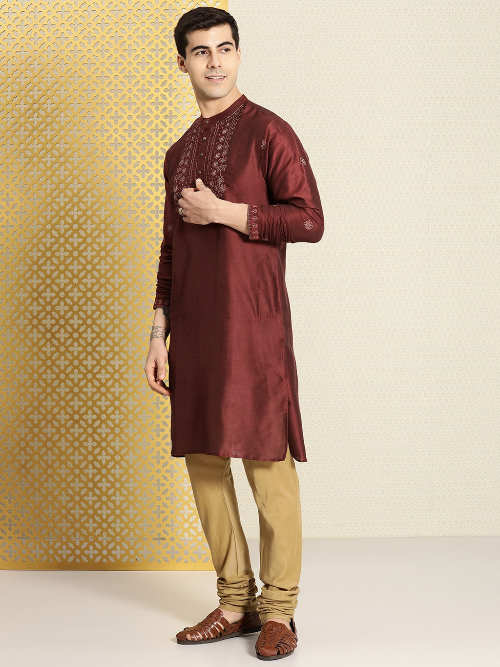 House of Pataudi Men Maroon Floral Yoke Design Jashn Kurta | Grocsy
