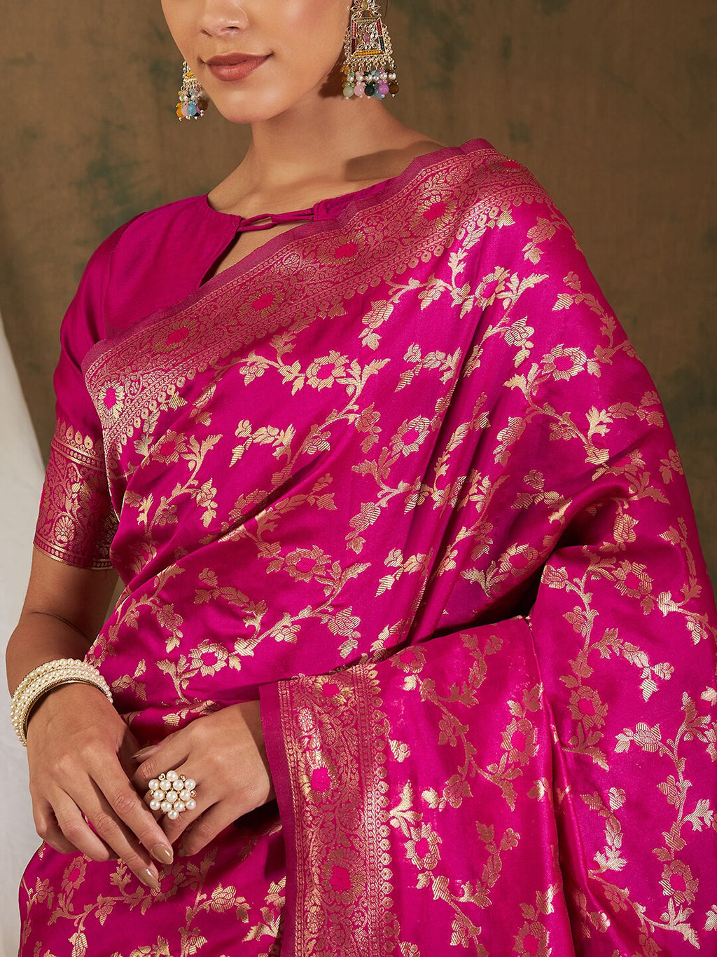 Sangria Pink & Gold-Toned Floral Woven Design Zari Banarasi Saree | Grocsy