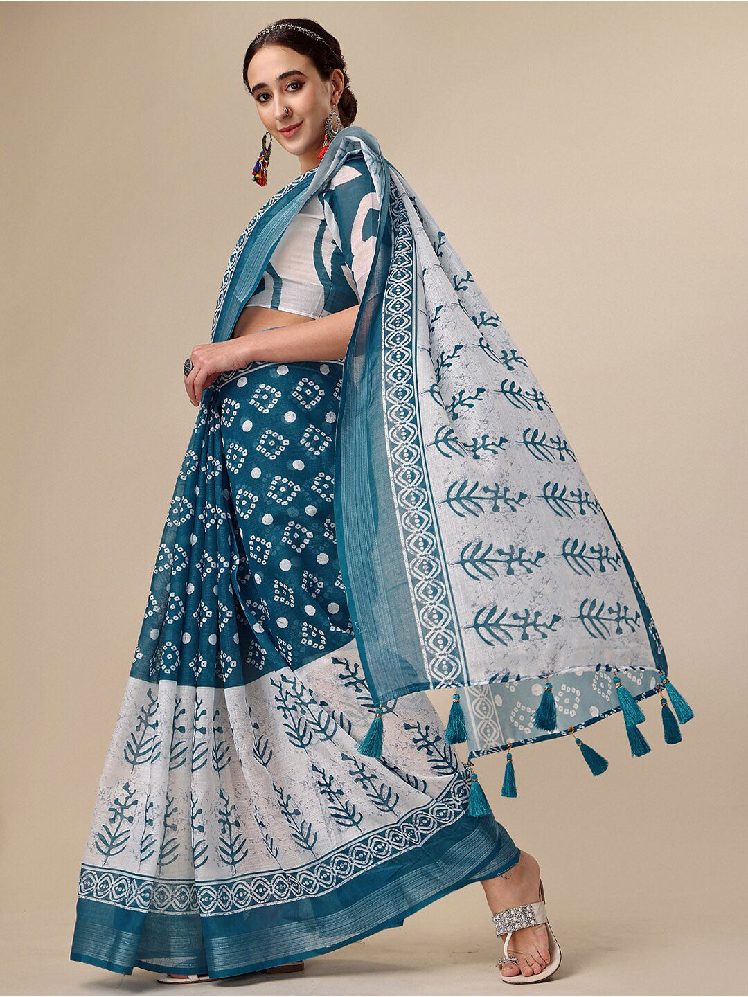 Sangria Teal & White Floral Printed Pure Linen Saree | Grocsy