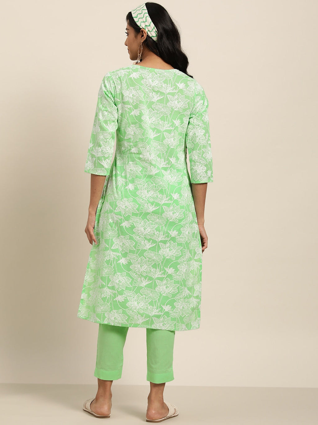 Sangria Women Green Floral Printed Pure Cotton Kurta with Trousers | Grocsy