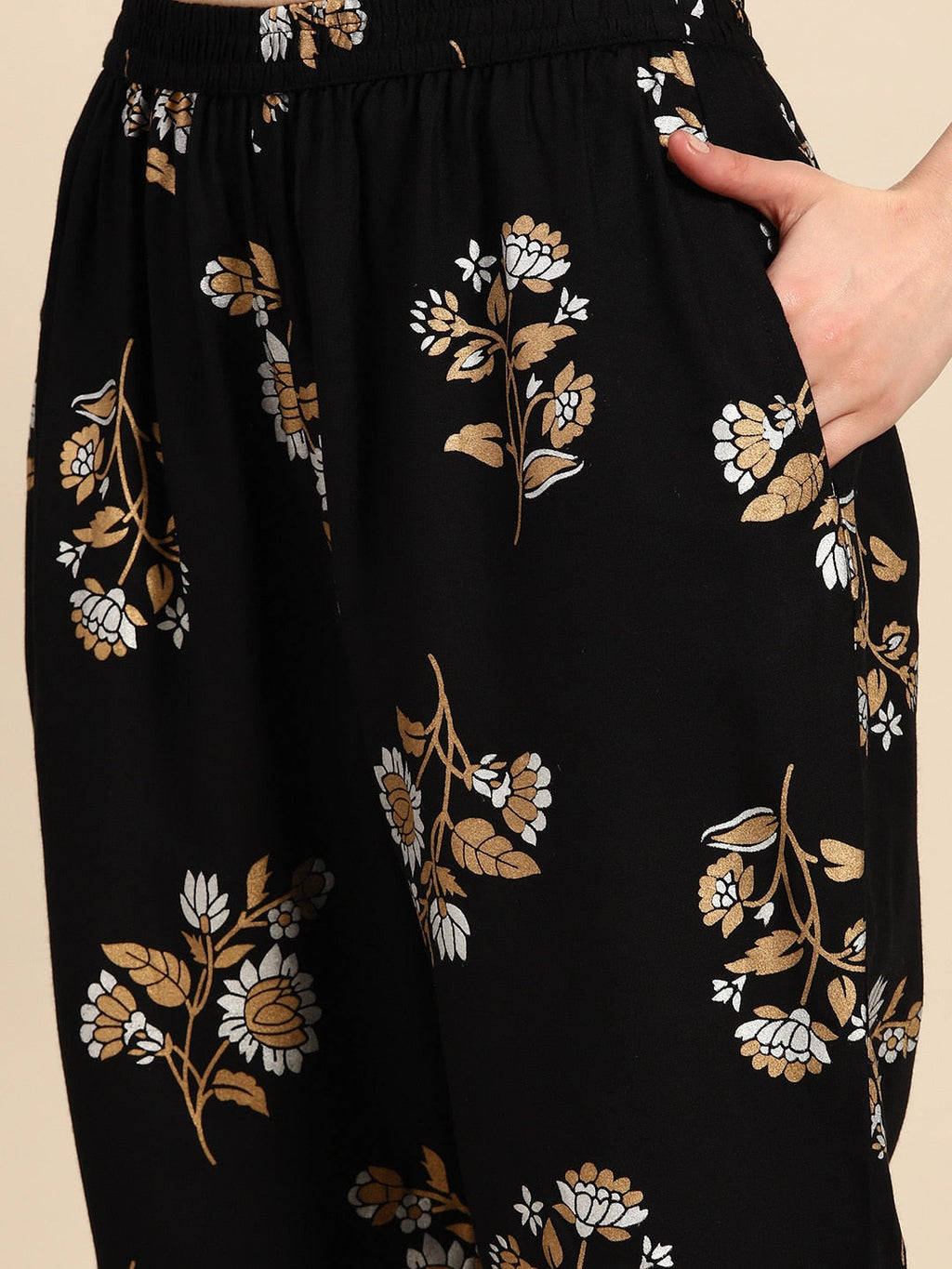 Sangria Floral Printed Regular Kurta With Trousers & Dupatta | Grocsy