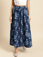 TAG 7 Women Navy Blue & White Printed Flared Palazzos | Grocsy