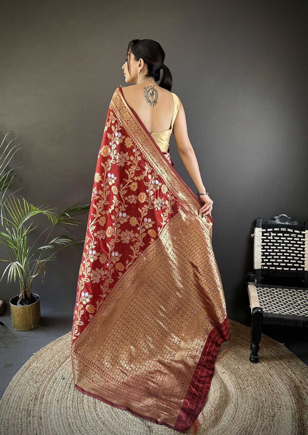 Joban Fashion Maroon Floral & Ethnic Motifs Design Soft Silk Meenakari Banarasi Saree | Grocsy