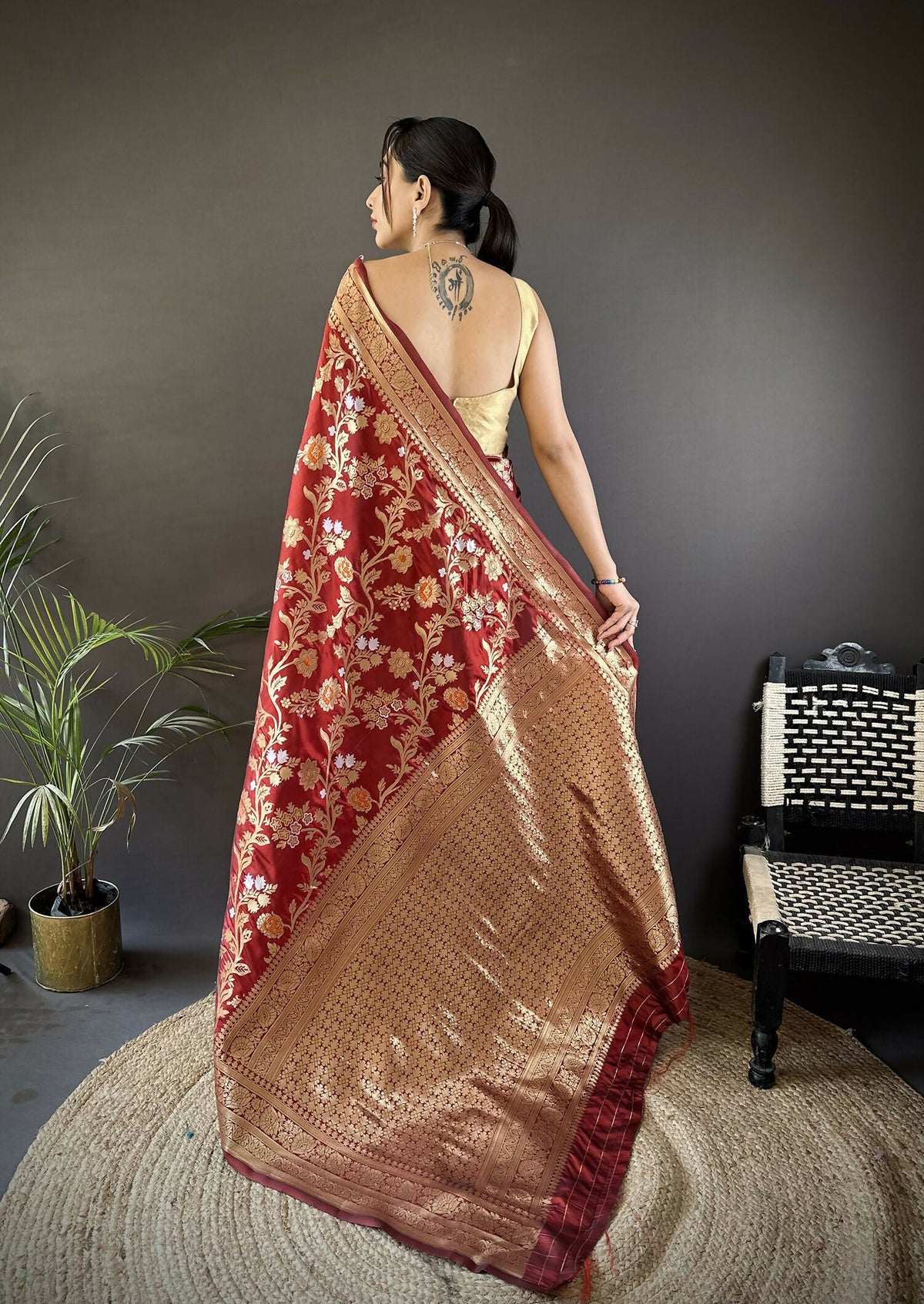 Joban Fashion Maroon Floral & Ethnic Motifs Design Soft Silk Meenakari Banarasi Saree | Grocsy