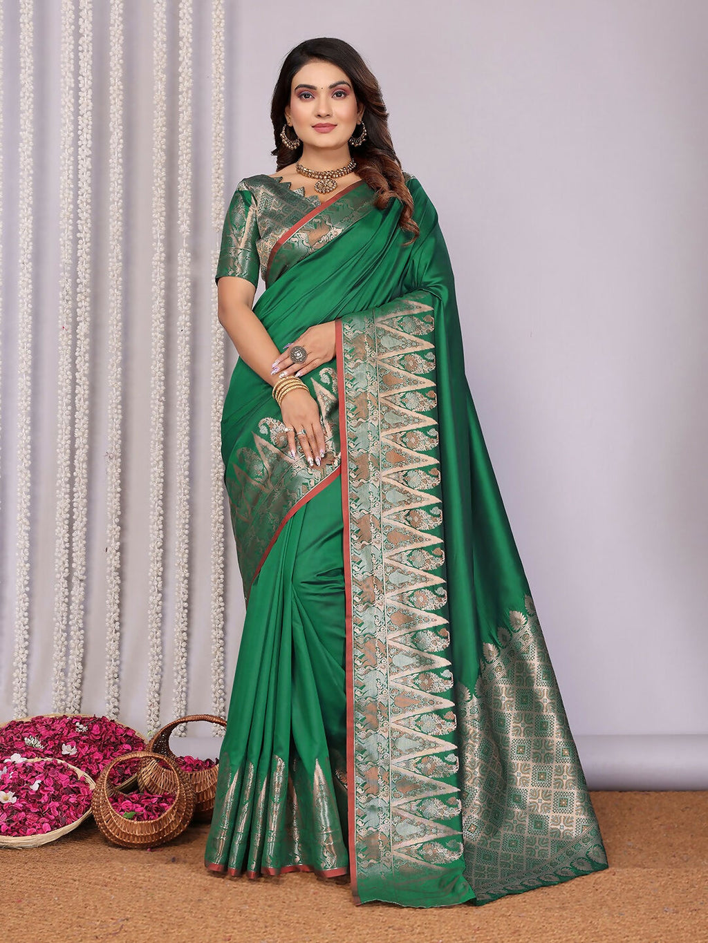 Joban Fashion Banarasi Pine Green Jacquard Woven Soft Silk Saree | Grocsy