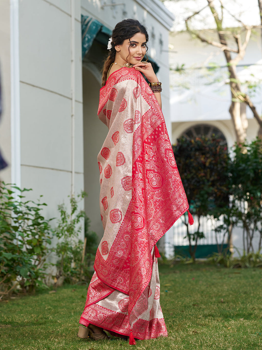 Anaita Coral Silk Blend Woven Saree With Blouse | Grocsy