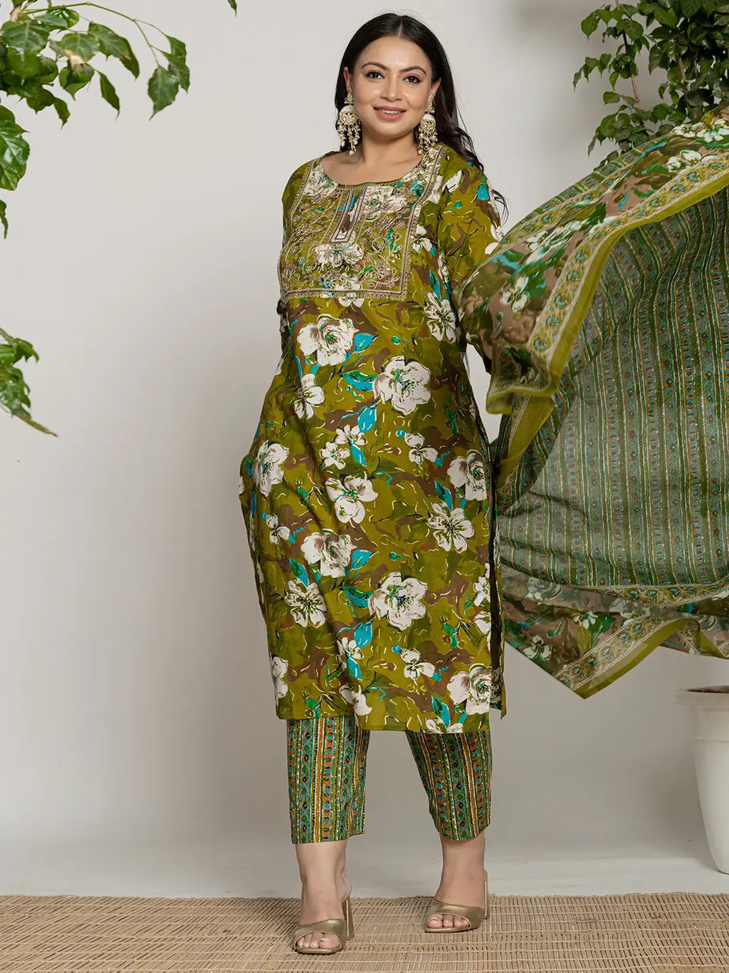 Yufta Cotton Green Embroidered Plus Size Kurta Dupatta Set | Grocsy